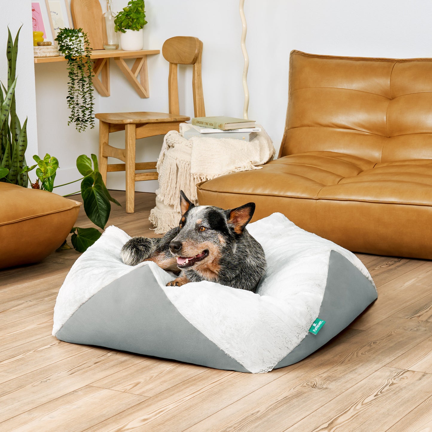 Stone-Embossed Faux Fur Pouf Pet Bed