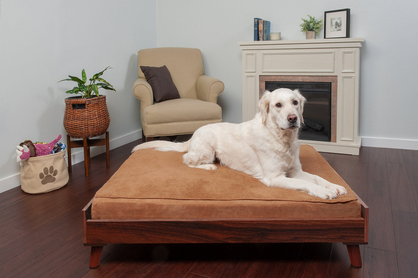 Bed Frame for Sofa-Style and Deluxe Mattress Dog Beds