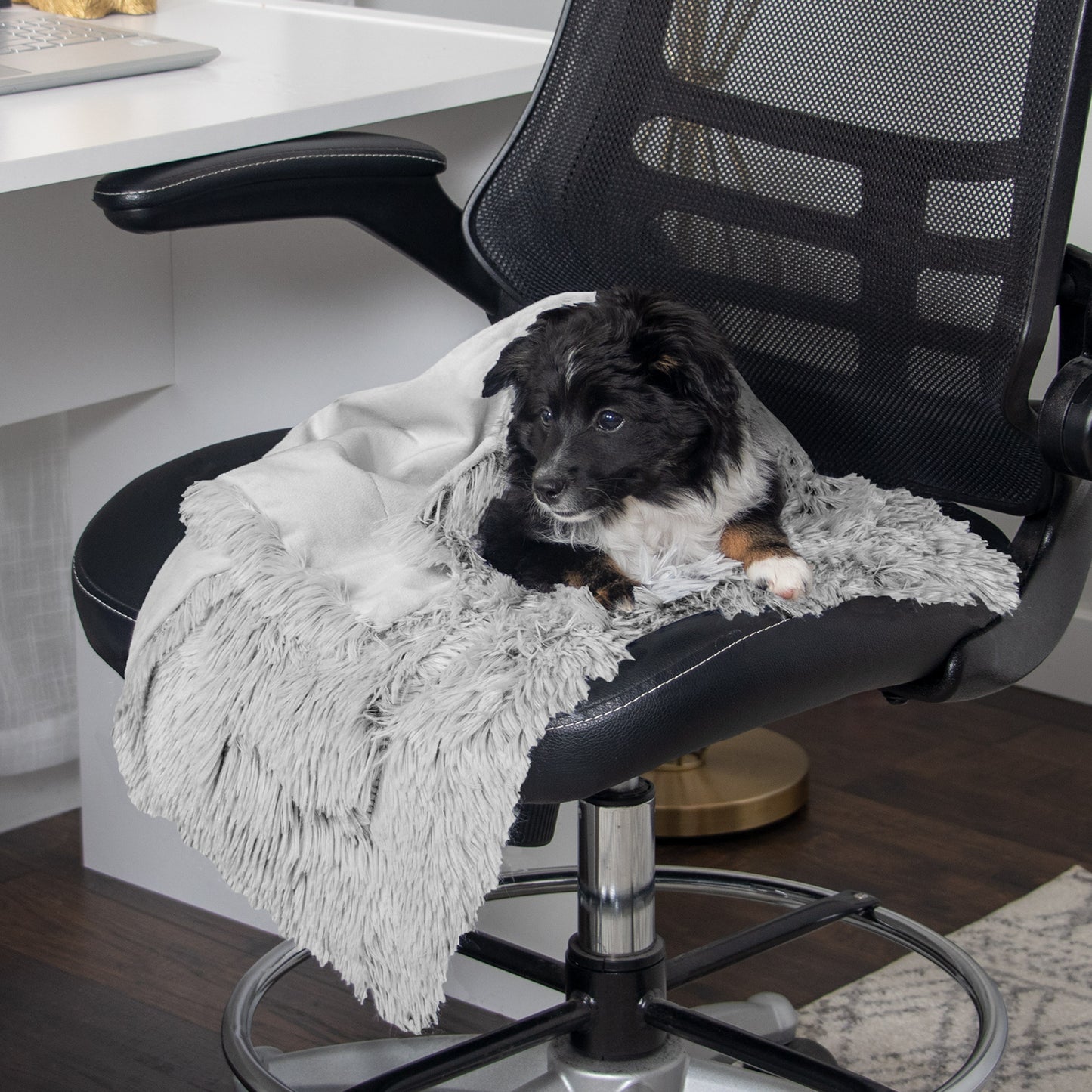 Waterproof Pet Throw Blanket - Long Fur & Velvet